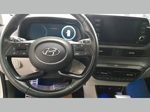 2022 Benzin Otomatik Hyundai Bayon Beyaz Yükseliş Nakil Araçları Turizm Ticaret ve Sanayi Anonim Şirketi