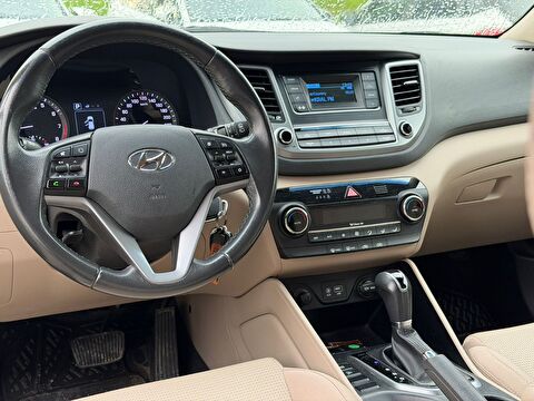 2017 Benzin Otomatik Hyundai Tucson Beyaz Yükseliş Nakil Araçları Turizm Ticaret ve Sanayi Anonim Şirketi