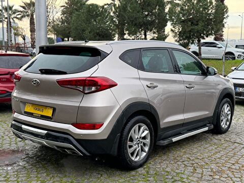 2017 Benzin Otomatik Hyundai Tucson Beyaz Yükseliş Nakil Araçları Turizm Ticaret ve Sanayi Anonim Şirketi