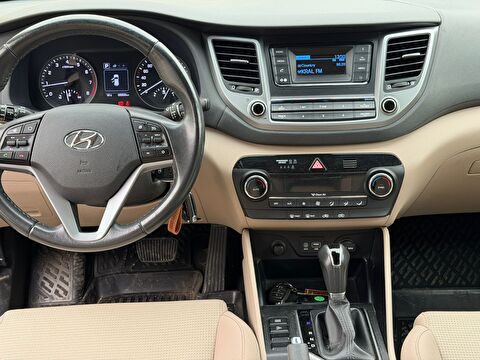 2017 Benzin Otomatik Hyundai Tucson Beyaz Yükseliş Nakil Araçları Turizm Ticaret ve Sanayi Anonim Şirketi