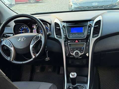 2013 Benzin Manuel Hyundai i30 Beyaz Yükseliş Nakil Araçları Turizm Ticaret ve Sanayi Anonim Şirketi