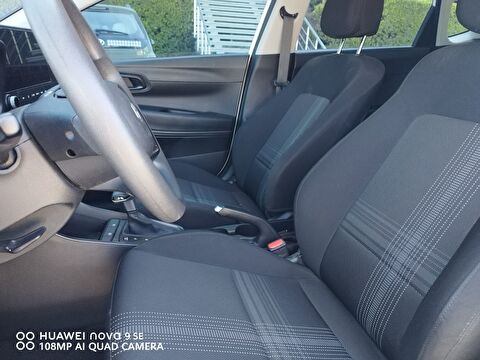 2021 Benzin Otomatik Hyundai i20 Beyaz Yükseliş Nakil Araçları Turizm Ticaret ve Sanayi Anonim Şirketi