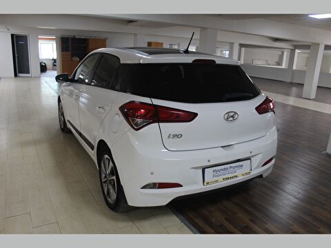 2016 Benzin Otomatik Hyundai i20 Beyaz Yükseliş Nakil Araçları Turizm Ticaret ve Sanayi Anonim Şirketi