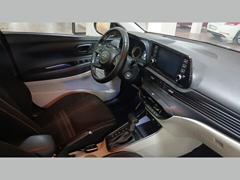 2023 Benzin + LPG Otomatik Hyundai Bayon Kırmızı Yükseliş Nakil Araçları Turizm Ticaret ve Sanayi Anonim Şirketi