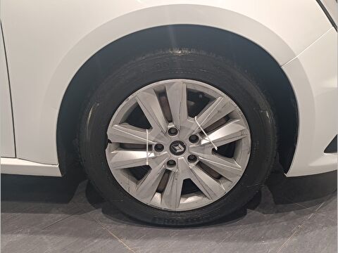 renault, megane, sedan 1.3 tce ıcon edc, otomatik, benzin 2.el otomobil | renew 10