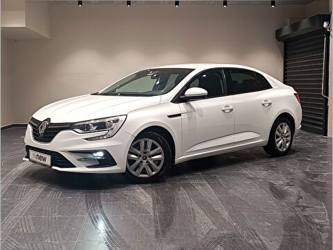 Sedan 1.3 TCe Icon EDC, 2. el otomobil | renew