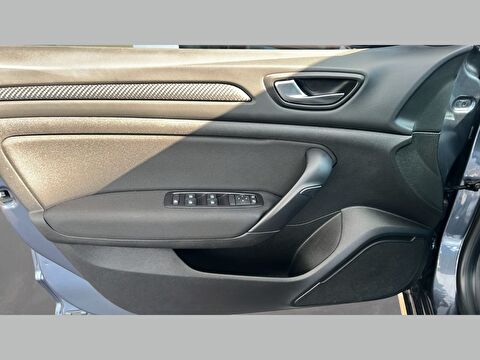 renault, megane, sedan 1.3 tce touch edc, otomatik, benzin 2.el otomobil | renew 25