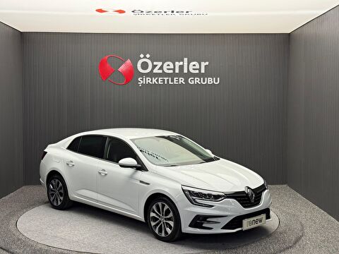 Sedan 1.3 TCe Icon EDC, 2. el otomobil | renew