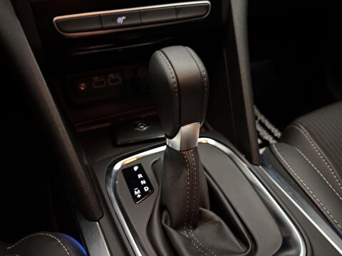 renault, megane, sedan 1.3 tce ıcon edc, otomatik, benzin 2.el otomobil | renew 16