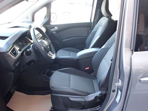 renault, kangoo multix, combi 1.3 tce ıconic edc, otomatik, benzin 2.el otomobil | renew 17