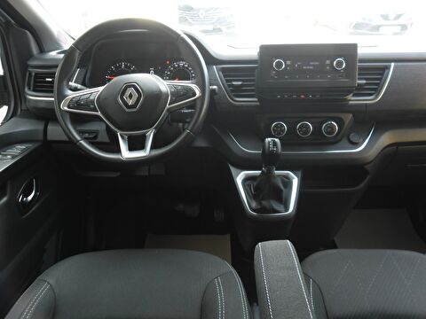 renault, trafic combi, 8+1 grand confort 2.0 blue dci eag9 170 bg, otomatik, dizel 2.el otomobil | renew 24