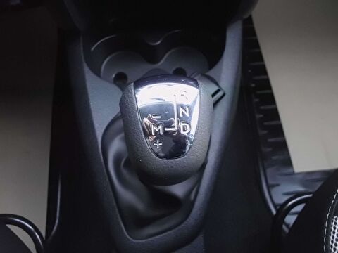 dacia, sandero, hatchback 0.9 tce stepway easy-r, otomatik, benzin 2.el otomobil | renew 15