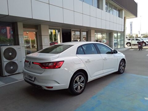 renault, megane, sedan 1.3 tce touch edc, otomatik, benzin 2.el otomobil | renew 13