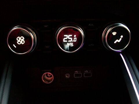 renault, clio, 1.0 tce techno esprit alpine	x-tronic, otomatik, benzin 2.el otomobil | renew 8