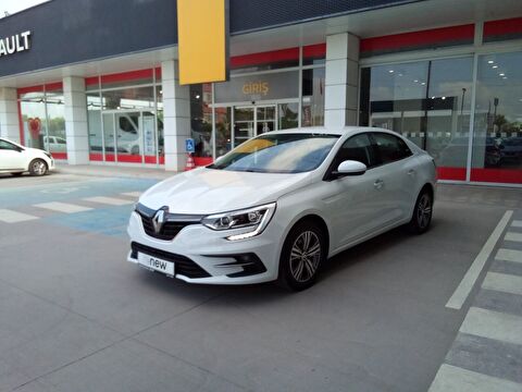 Sedan 1.3 TCe Touch EDC, 2. el otomobil | renew