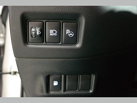 toyota, c-hr, crossover 1.8 hybrid 4x2 diamond + safety sense e-cvt, otomatik, hybrid 2.el otomobil | renew 19