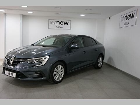 Sedan 1.3 TCe Touch EDC, 2. el otomobil | renew