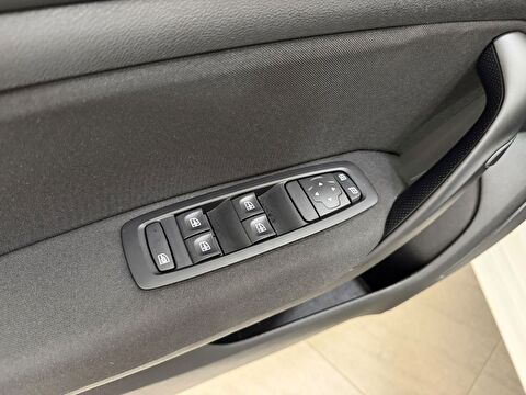 renault, megane, sedan 1.3 tce touch edc, otomatik, benzin 2.el otomobil | renew 18