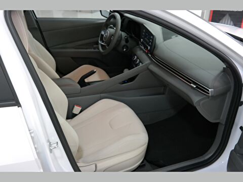 hyundai, elantra, sedan 1.6 mpı style comfort otomatik, otomatik, benzin 2.el otomobil | renew 7