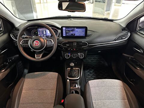 fiat, egea cross, 1.4 fire lounge	trctn+ gsr, manuel, benzin 2.el otomobil | renew 24