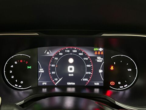 fiat, egea cross, 1.4 fire lounge	trctn+ gsr, manuel, benzin 2.el otomobil | renew 8