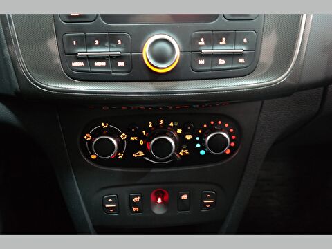 dacia, sandero, hatchback 0.9 tce stepway, manuel, benzin 2.el otomobil | renew 13