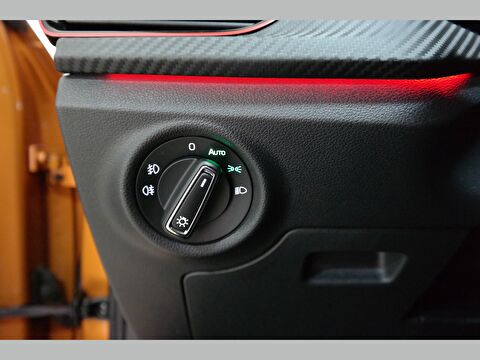 skoda, kamiq, suv 1.5 tsı act monte carlo dsg, otomatik, benzin 2.el otomobil | renew 22