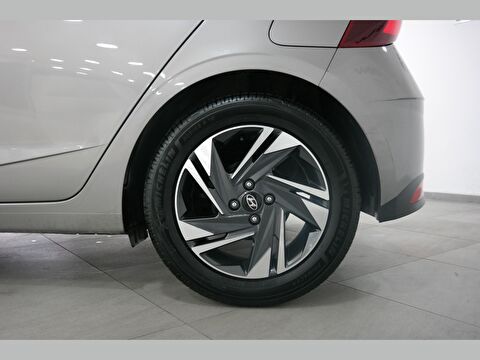 hyundai, i20, hatchback 1.4 mpı style otomatik, otomatik, benzin 2.el otomobil | renew 18