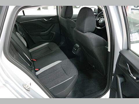 skoda, scala, hatchback 1.0 tsı premium dsg, otomatik, benzin 2.el otomobil | renew 8