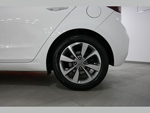 hyundai, i20, hatchback 1.4 mpı style otomatik, otomatik, benzin 2.el otomobil | renew 19