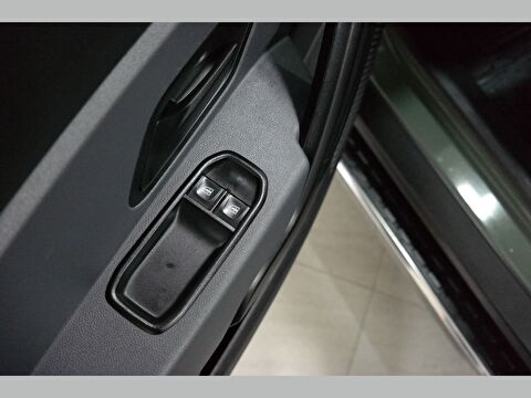 dacia, duster, essential 1.3 tce 4x4, manuel, benzin 2.el otomobil | renew 18