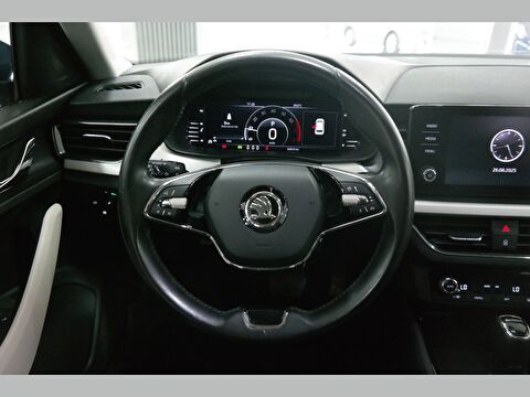 skoda, kamiq, suv 1.0 tsı premium dsg, otomatik, benzin 2.el otomobil | renew 11