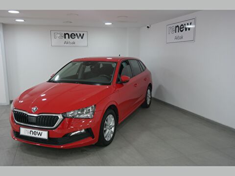 Hatchback 1.0 TSI Premium DSG, 2. el otomobil | renew