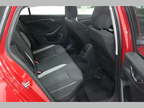 skoda, scala, hatchback 1.0 tsı premium dsg, otomatik, benzin 2.el otomobil | renew 9