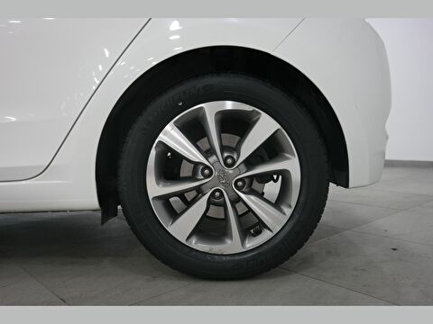 hyundai, i20, hatchback 1.4 mpı style otomatik, otomatik, benzin 2.el otomobil | renew 20