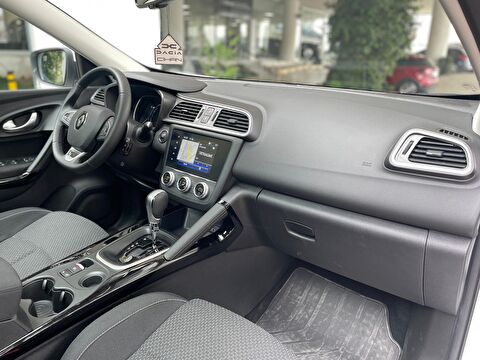 renault, kadjar, suv 1.3 tce touch roof edc, otomatik, benzin 2.el otomobil | renew 3