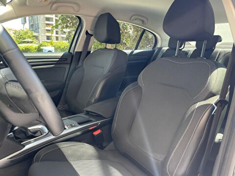 renault, megane, sedan 1.3 tce touch edc, otomatik, benzin 2.el otomobil | renew 14