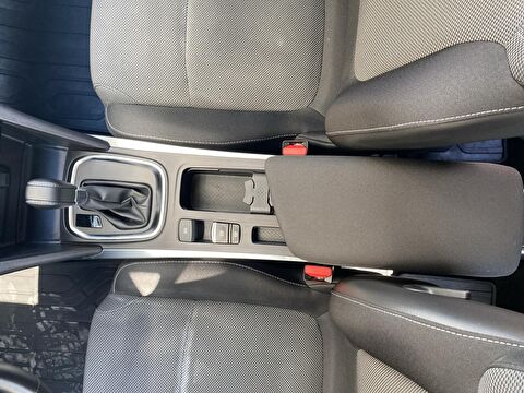 renault, megane, sedan 1.3 tce touch edc, otomatik, benzin 2.el otomobil | renew 10