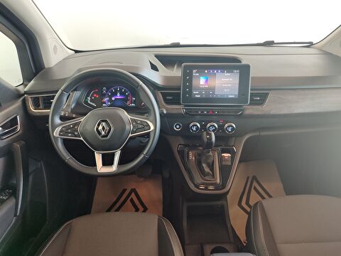 renault, kangoo multix, combi 1.3 tce ıconic edc, otomatik, benzin 2.el otomobil | renew 17