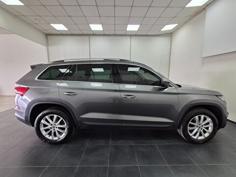 skoda, kodiaq, suv 1.5 tsı act greentec premium dsg, otomatik, benzin 2.el otomobil | renew 9