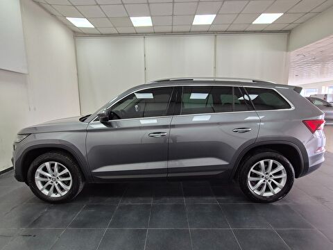 skoda, kodiaq, suv 1.5 tsı act greentec premium dsg, otomatik, benzin 2.el otomobil | renew 8