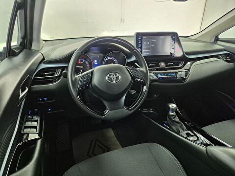 toyota, c-hr, 1.2 turbo 4x2 passion multidrive s - siyah tavan, otomatik, benzin 2.el otomobil | renew 10