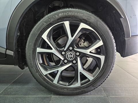 toyota, c-hr, 1.2 turbo 4x2 passion multidrive s - siyah tavan, otomatik, benzin 2.el otomobil | renew 28