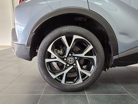 toyota, c-hr, 1.2 turbo 4x2 passion multidrive s - siyah tavan, otomatik, benzin 2.el otomobil | renew 29