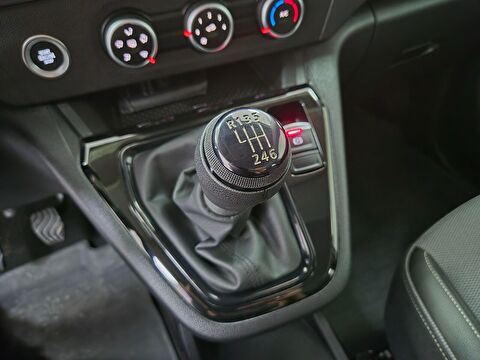 renault, kangoo multix, 1.5 bluedci techno, manuel, dizel 2.el otomobil | renew 21