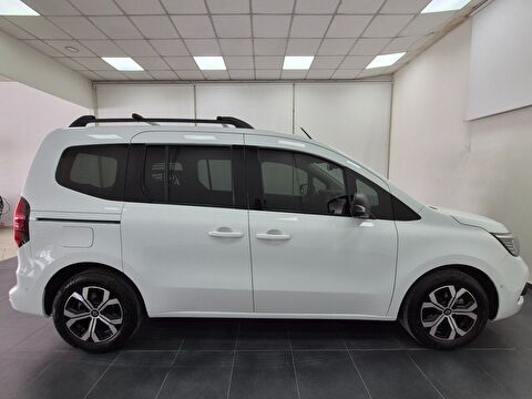 renault, kangoo multix, 1.5 bluedci techno, manuel, dizel 2.el otomobil | renew 7