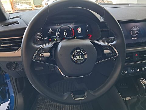 skoda, kamiq, suv 1.5 tsı act premium dsg, otomatik, benzin 2.el otomobil | renew 14