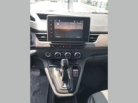 renault, kangoo multix, combi 1.3 tce ıconic edc, otomatik, benzin 2.el otomobil | renew 15