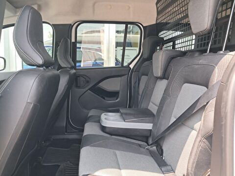 renault, kangoo multix, combi 1.3 tce ıconic edc, otomatik, benzin 2.el otomobil | renew 14