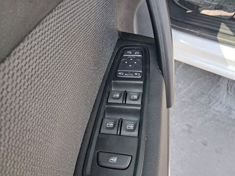 renault, kangoo multix, combi 1.3 tce ıconic edc, otomatik, benzin 2.el otomobil | renew 10